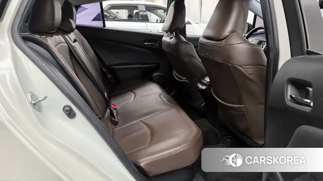 Toyota Prius 4th Generation 2019 Белый из Кореи, фото 3