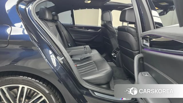 BMW 5 Series (G30) 2019 Черный из Кореи, фото 3