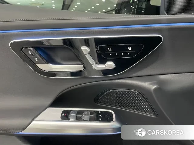 Mercedes-Benz E-Class W214 2024 Белый из Кореи, фото 3