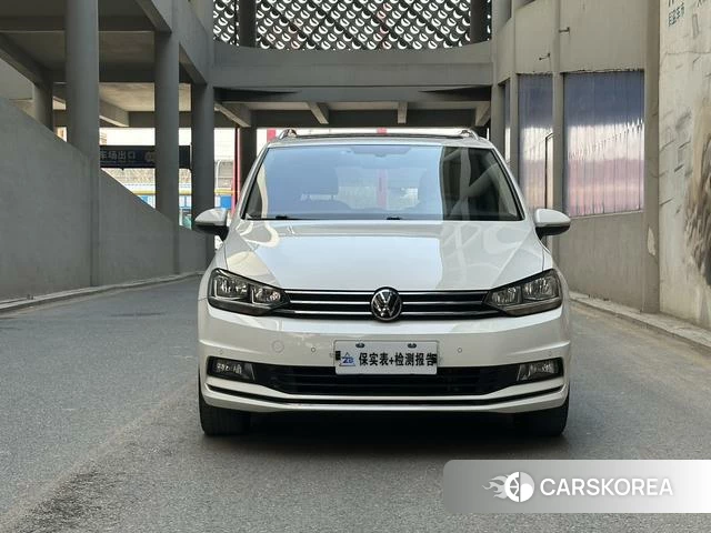 Volkswagen Touran L 2021 Белый из Китая, фото 3
