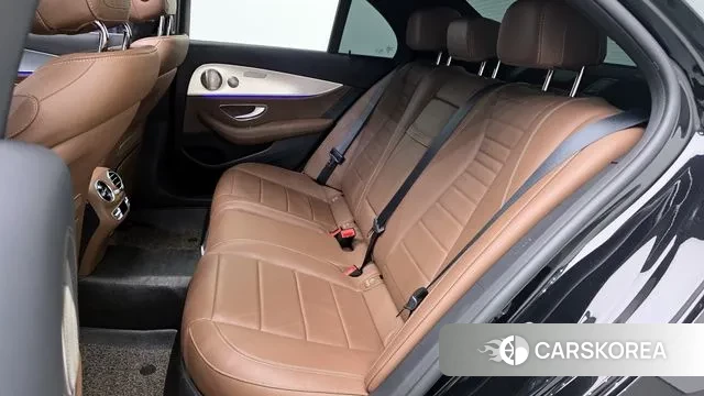 Mercedes-Benz E-Class W213 2021 Черный из Кореи, фото 3