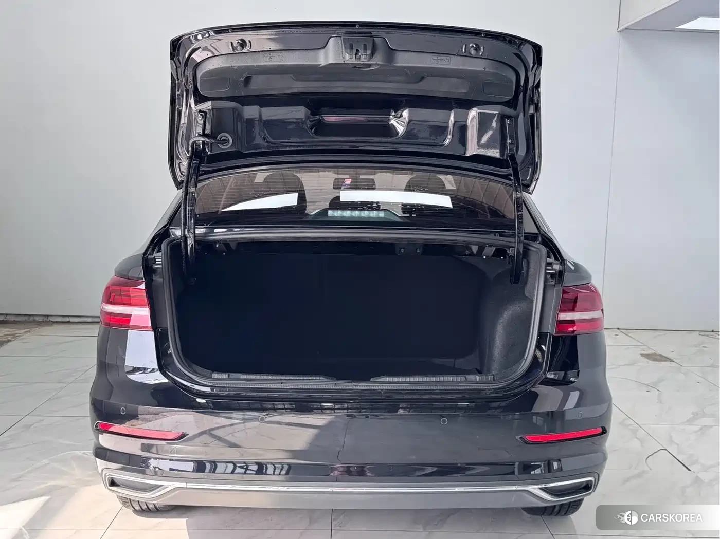 Volkswagen Lavida 2022 Черный из Китая, фото 3