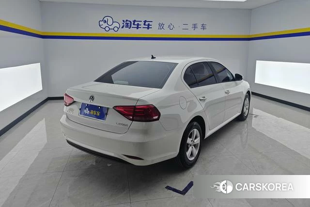 Volkswagen Lavida 2022 Белый из Китая, фото 3