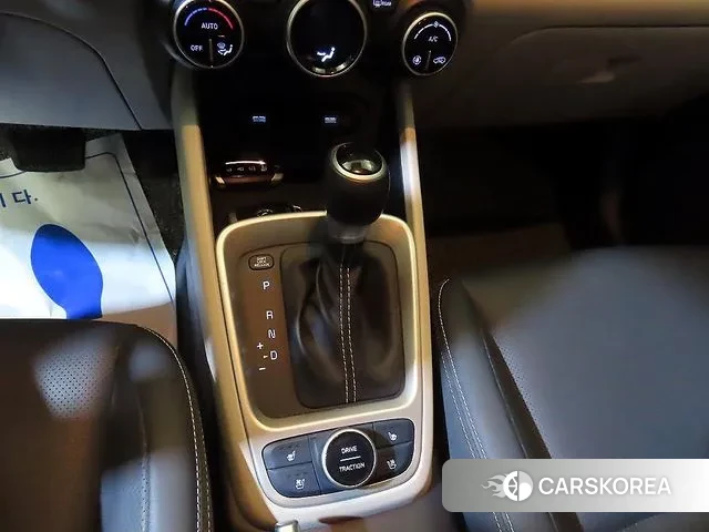 Hyundai Venue 2021 Синий из Кореи, фото 3