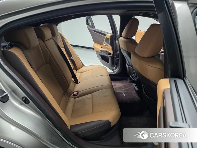 Lexus ES300h 7th generation 2021 Серебристо-серый из Кореи, фото 3