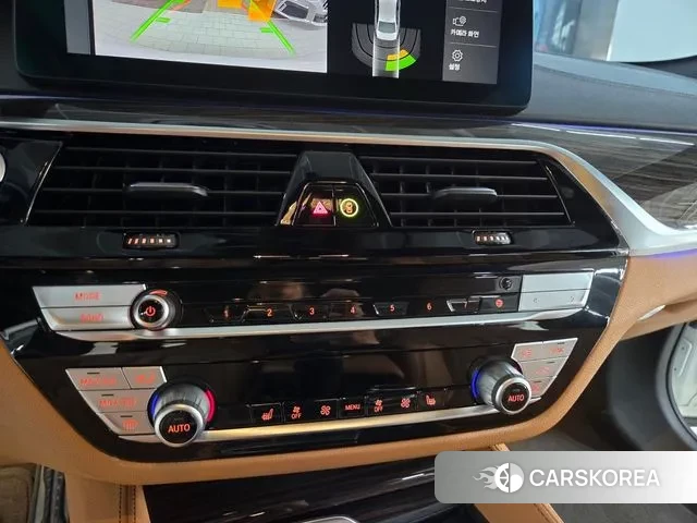 BMW 5 Series (G30) 2021 Белый из Кореи, фото 3