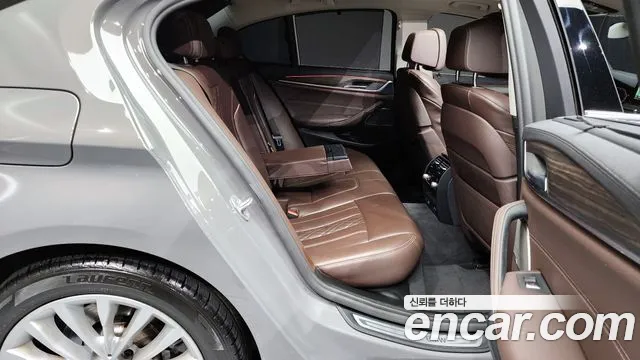 BMW 5 Series (G30) 2022 Серебристо-серый из Кореи, фото 3