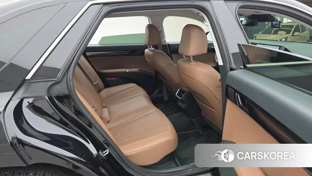 Hyundai Grandeur Hybrid (GN7) 2023 Черный из Кореи, фото 3