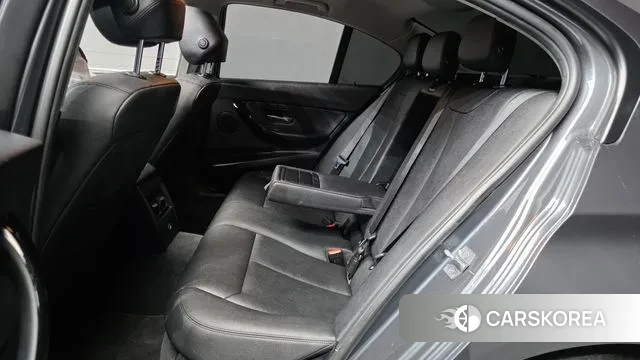 BMW 3 Series (F30) 2018 Серый из Кореи, фото 3