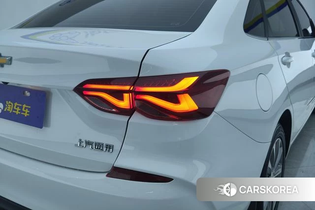 Chevrolet Cruze 2022 Белый из Китая, фото 3
