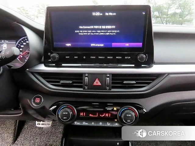 Kia The New K3 2nd generation 2024 Белый из Кореи, фото 3