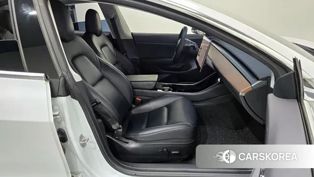 Tesla Model 3 2020 Белый из Кореи, фото 3