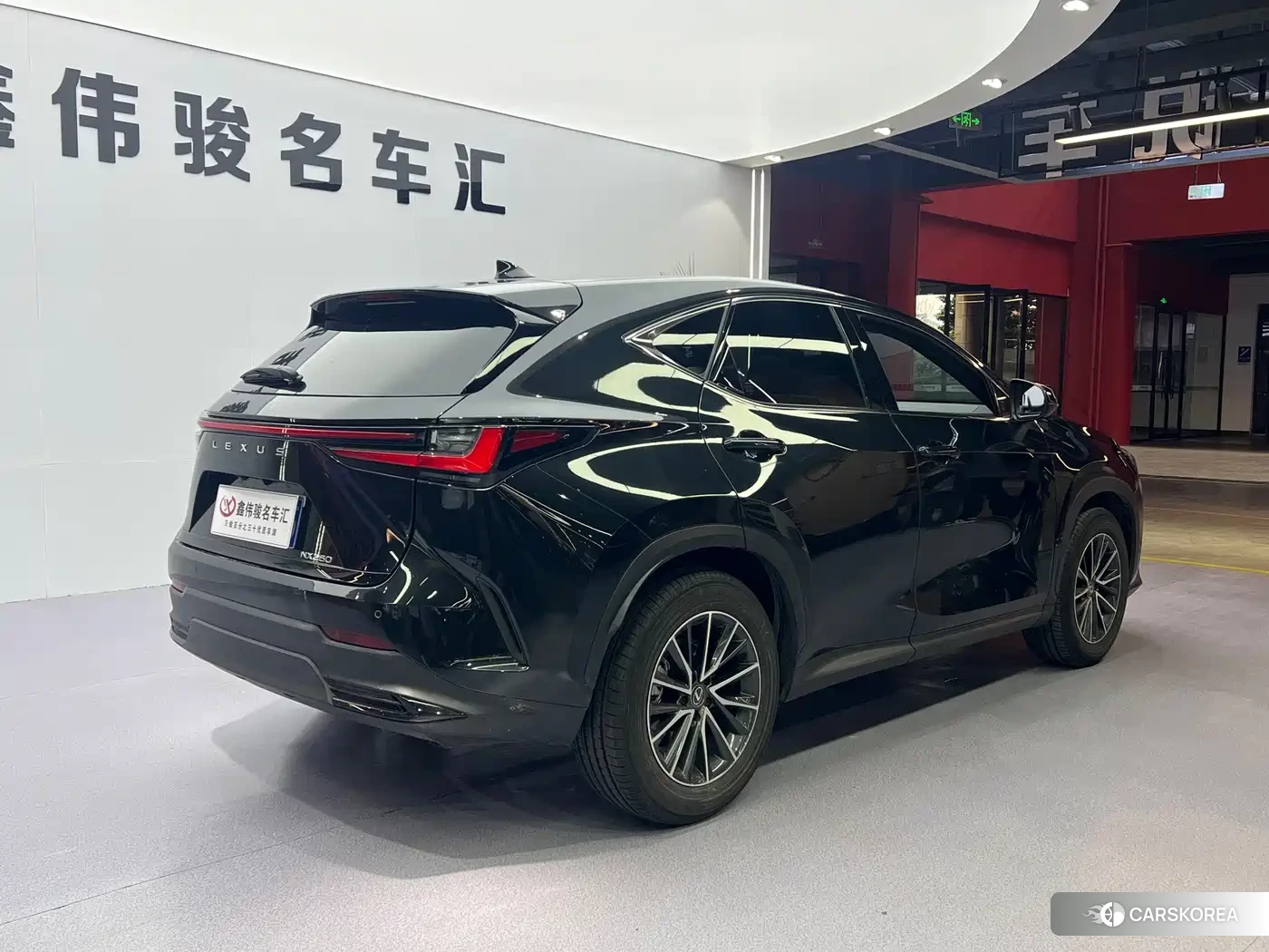 Lexus NX 2024 Черный из Китая, фото 3