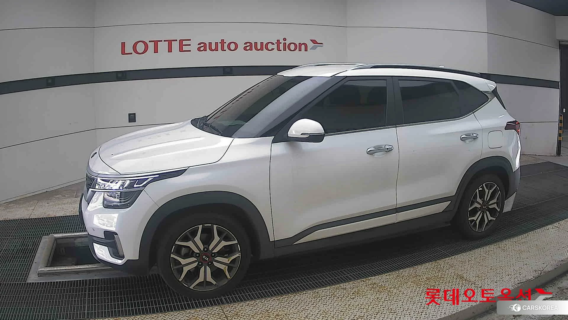 Kia Seltos 2022 Белый из Кореи, фото 3