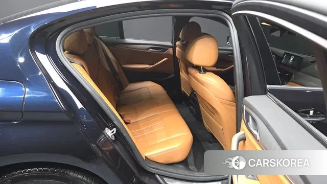 BMW 5 Series (G30) 2018 Черный из Кореи, фото 3