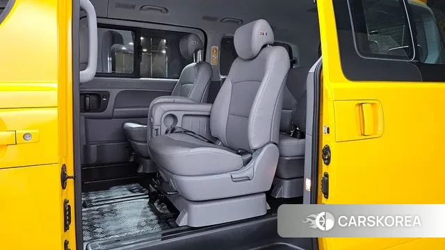 Hyundai The New Grand Starex 2021 Желтый из Кореи, фото 3