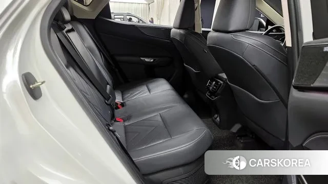 Lexus NX350h Second generation 2024 Белый из Кореи, фото 3