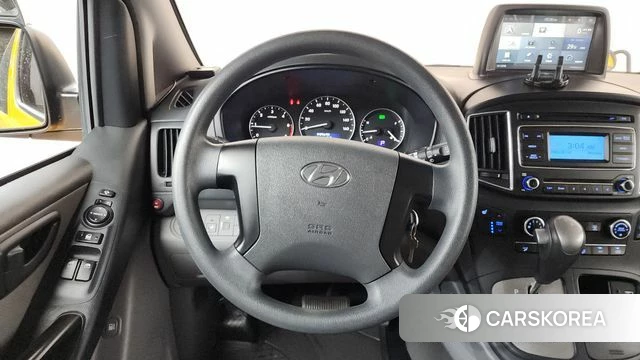 Hyundai The New Grand Starex 2018 Желтый из Кореи, фото 3