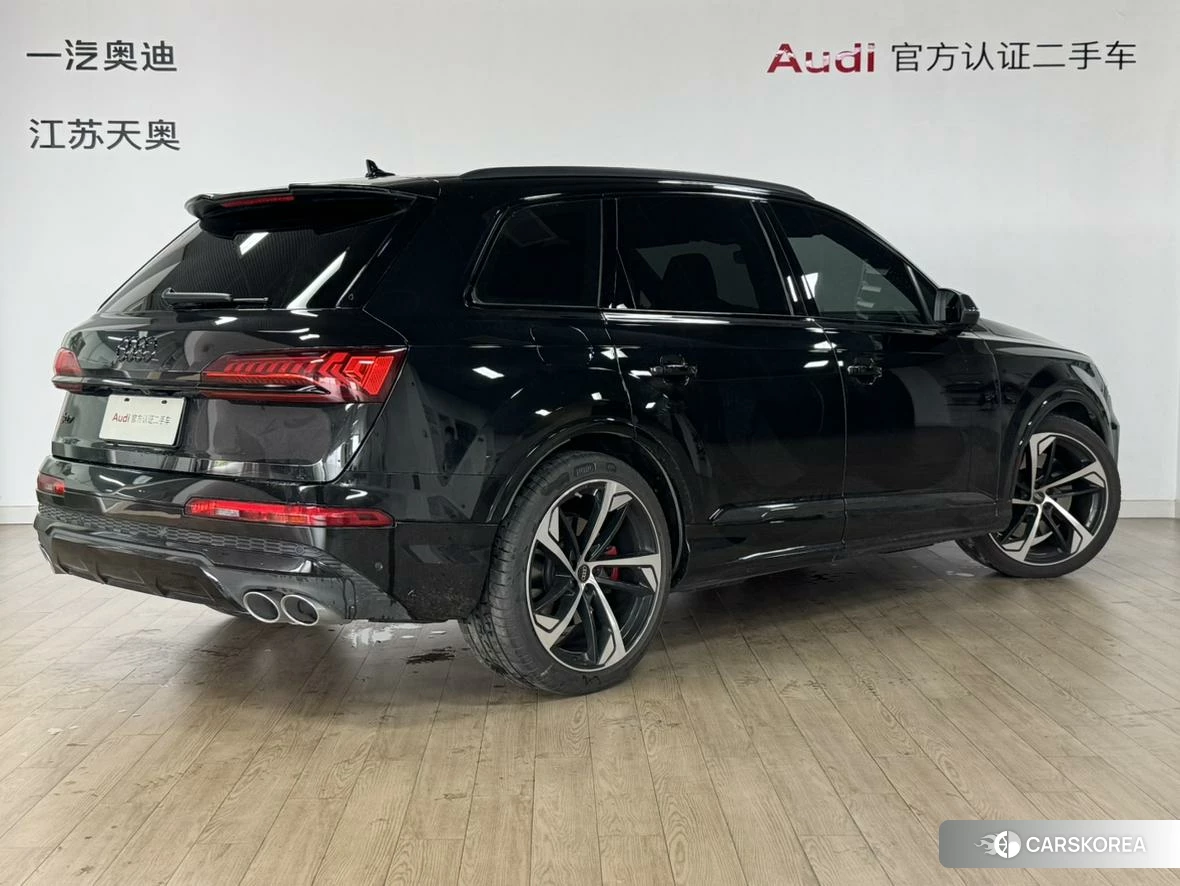 Audi SQ7 2024 Черный из Китая, фото 3
