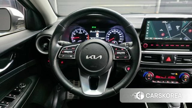 Kia The New K3 2nd generation 2024 Белый из Кореи, фото 3