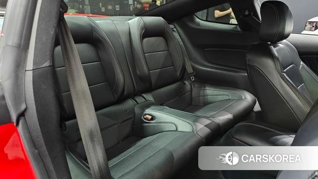 Ford Mustang 2022 Красный из Кореи, фото 3