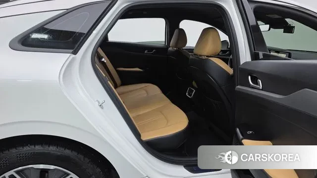 Kia K5 Hybrid 3rd Generation 2023 Белый из Кореи, фото 3