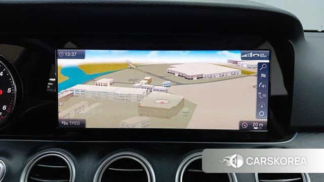 Mercedes-Benz E-Class W213 2018 Белый из Кореи, фото 3
