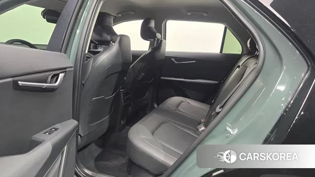 Kia Di Ol Nu Niro 2022 Темно-зеленый из Кореи, фото 3