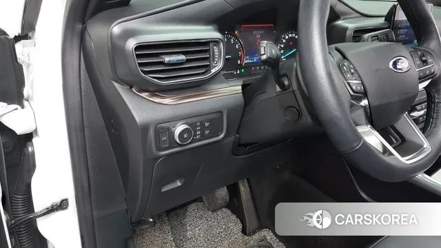 Ford Explorer 6th Generation 2019 Белый из Кореи, фото 3