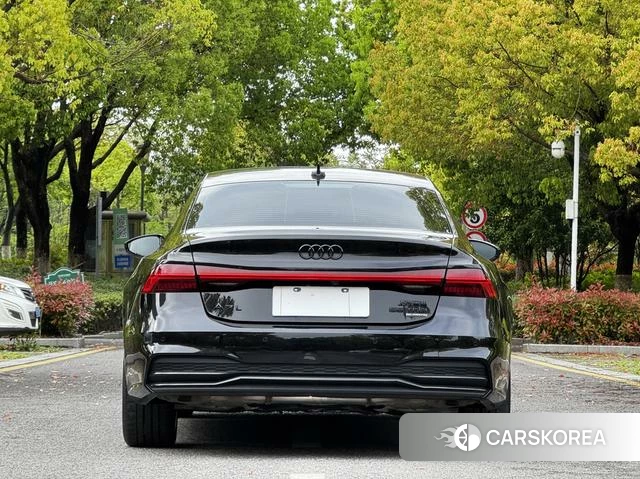 Audi A7L 2023 Черный из Китая, фото 3