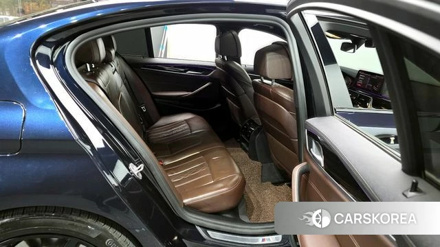 BMW 5 Series (G30) 2021 Черный из Кореи, фото 3