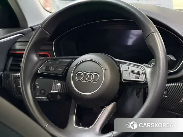 Audi A4L 2022 Серебристо-серый из Китая, фото 3