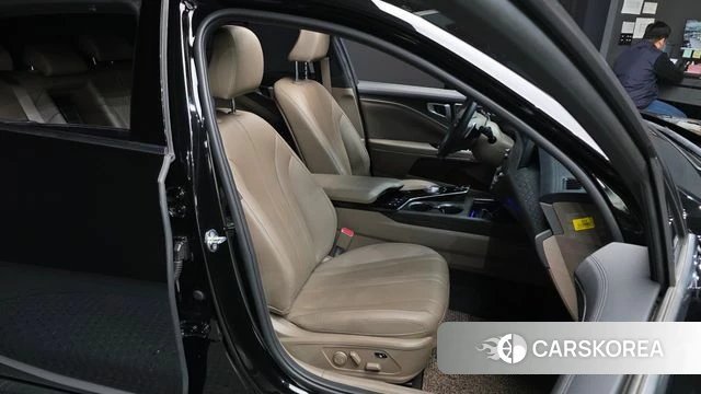 Kia K8 2022 Черный из Кореи, фото 3