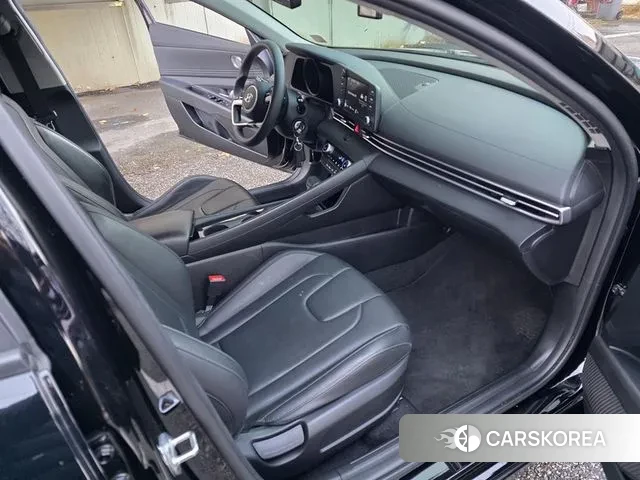 Hyundai Avante Hybrid (CN7) 2022 Черный из Кореи, фото 3