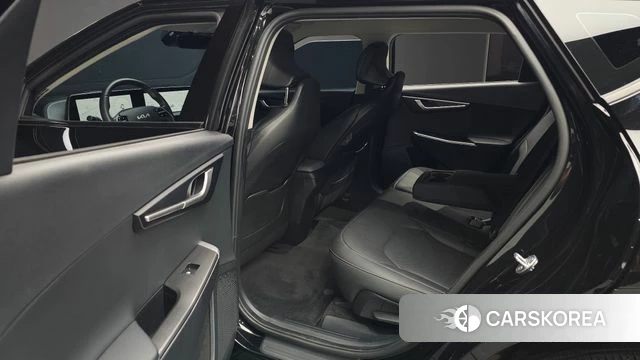 Kia EV6 2021 Черный из Кореи, фото 3