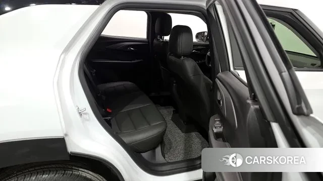 Chevrolet (GM Daewoo) The New Trail Blazer 2024 Белый из Кореи, фото 3