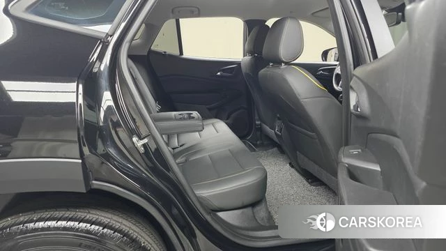 Chevrolet (GM Daewoo) Trax Crossover 2023 Черный из Кореи, фото 3