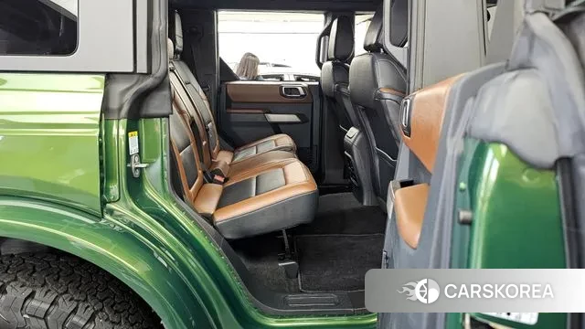 Ford Bronco 6th Generation 2023 Зеленый из Кореи, фото 3