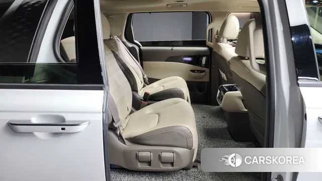 Kia Carnival 4th generation 2023 Белый из Кореи, фото 3