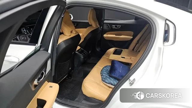 Volvo S60 3rd generation 2020 Белый из Кореи, фото 3