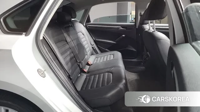 Volkswagen The New Passat 2018 Белый из Кореи, фото 3