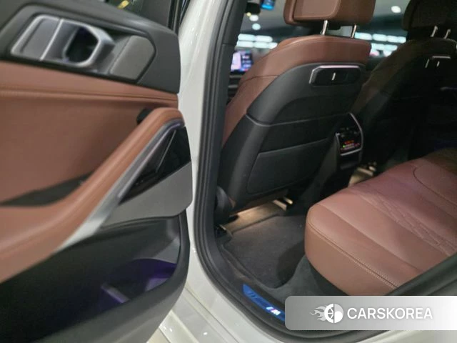 BMW X6 (G06) 2025 Белый из Кореи, фото 3