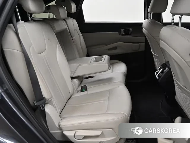 Kia Sorento 4th Generation 2021 Серебристо-серый из Кореи, фото 3