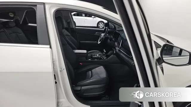 Kia Sportage 5th Generation 2023 Белый из Кореи, фото 3