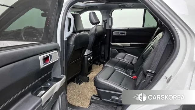 Ford Explorer 6th Generation 2021 Белый из Кореи, фото 3