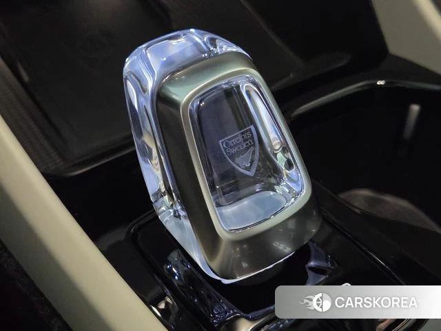 Volvo XC40 2026 Белый из Кореи, фото 3