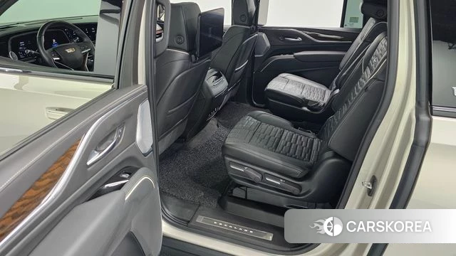 Cadillac Escalade 5th Generation 2023 Песочный из Кореи, фото 3