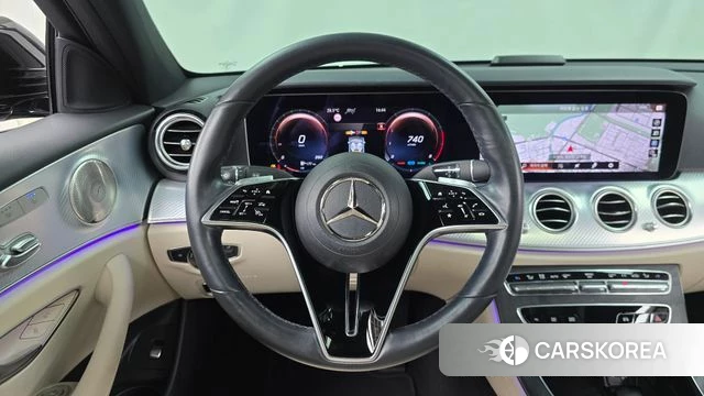 Mercedes-Benz E-Class W213 2021 Черный из Кореи, фото 3