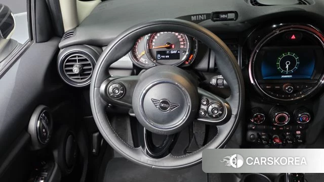 Mini Cooper 2019 Жемчужный цвет из Кореи, фото 3