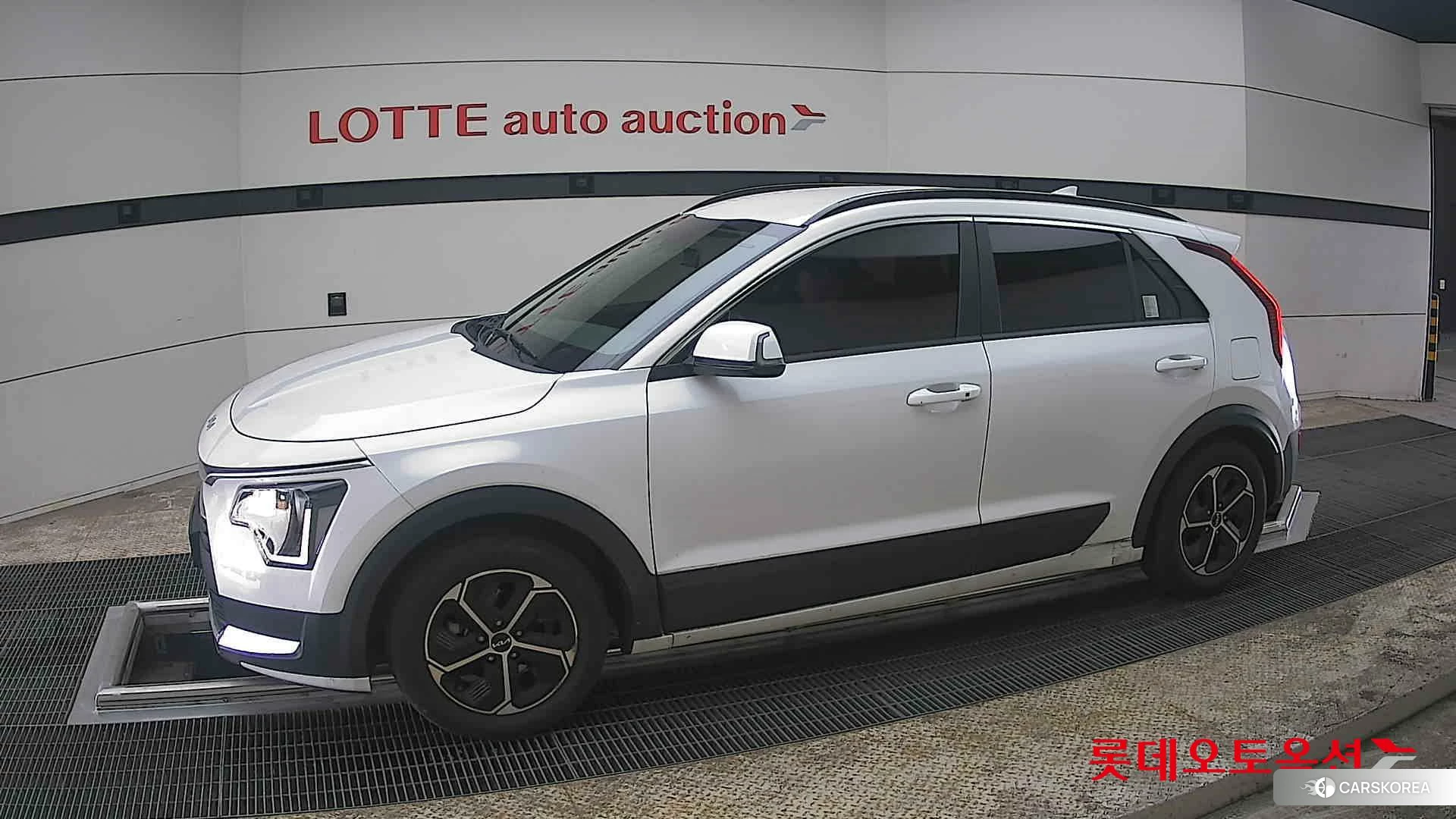 Kia Niro Hybrid 2022 Snow White Pearl (optional) из Кореи, фото 3